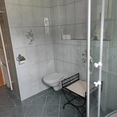 Haus Im Gruenen Apartment