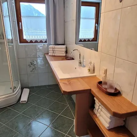 Haus Im Gruenen Apartment